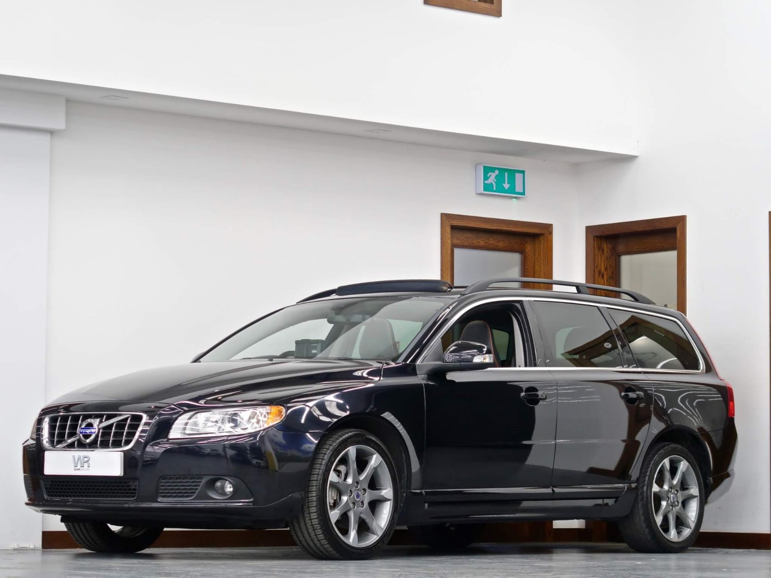 Volvo V70 Listing Image