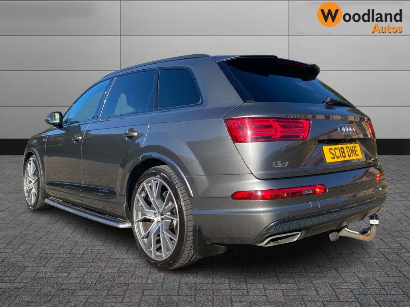 Audi Q7 Listing Image