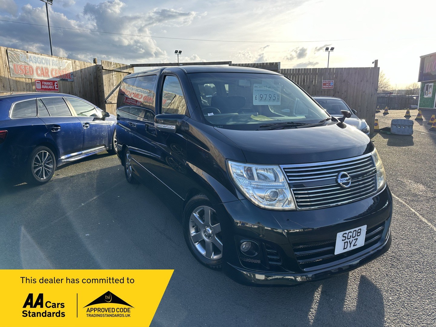 Nissan Elgrand Listing Image