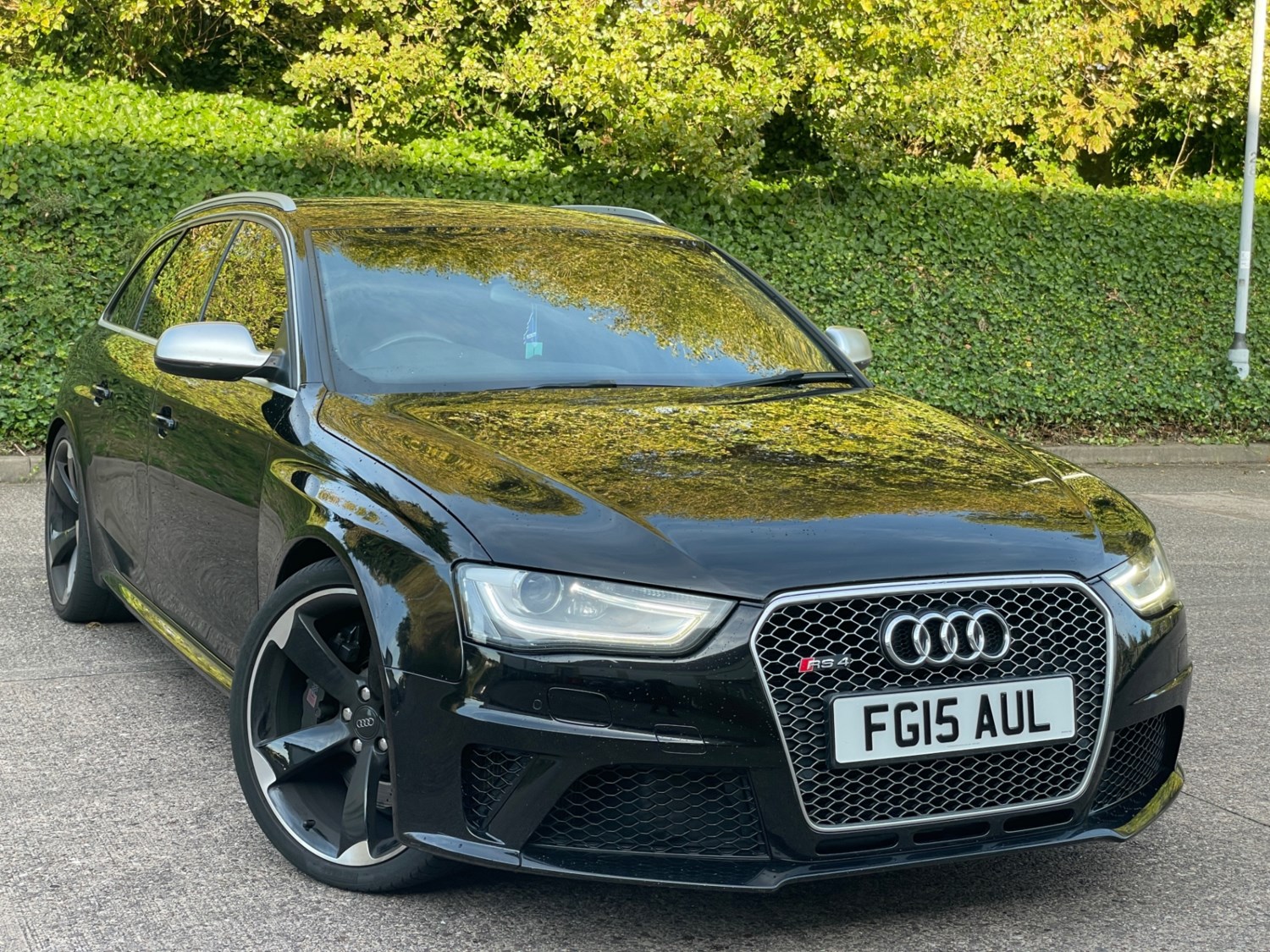 Audi RS4 Listing Image