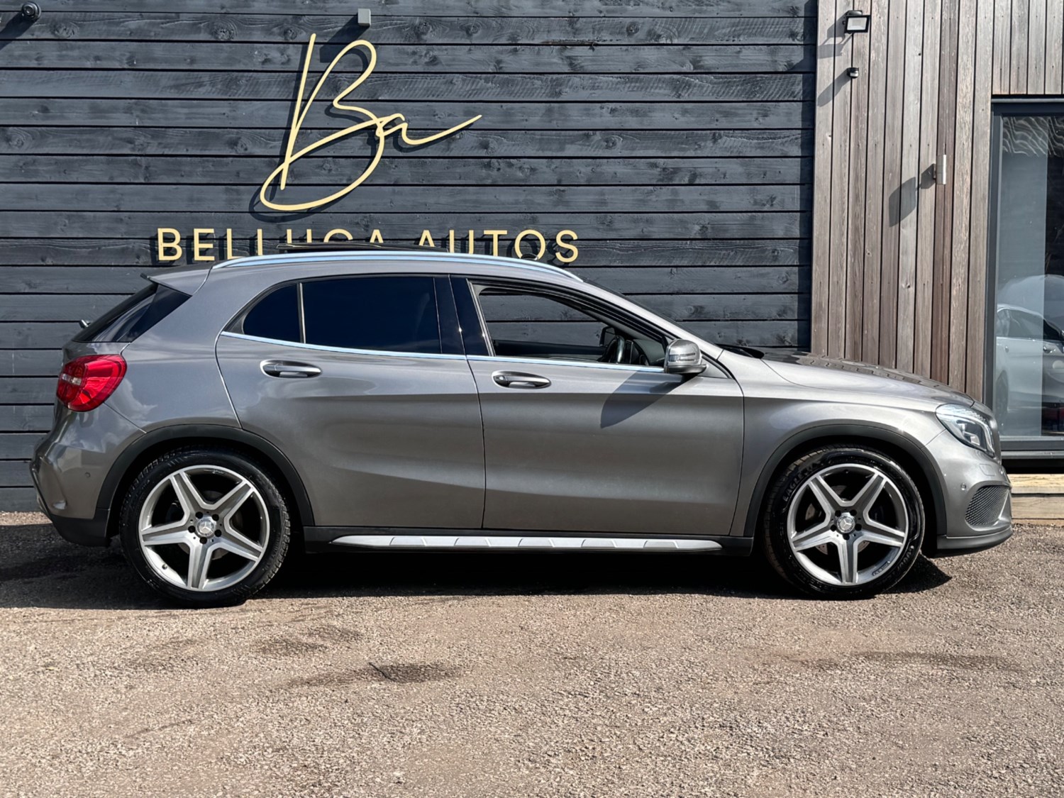 Mercedes-Benz GLA Listing Image