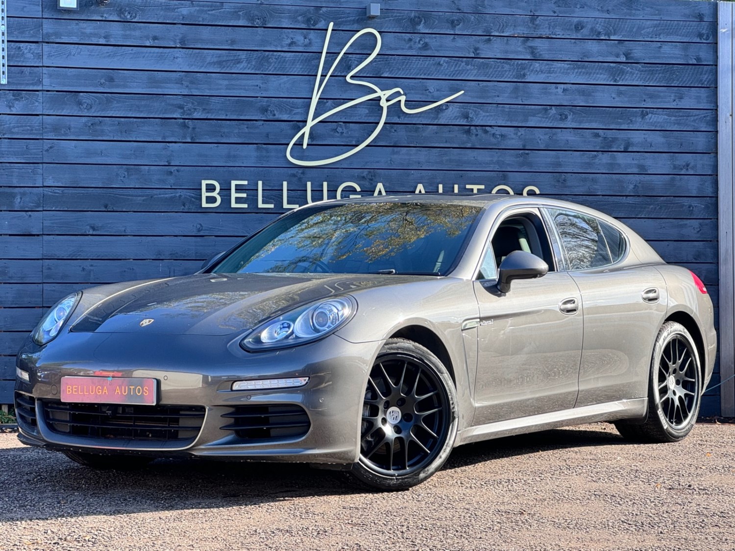 Porsche Panamera Listing Image