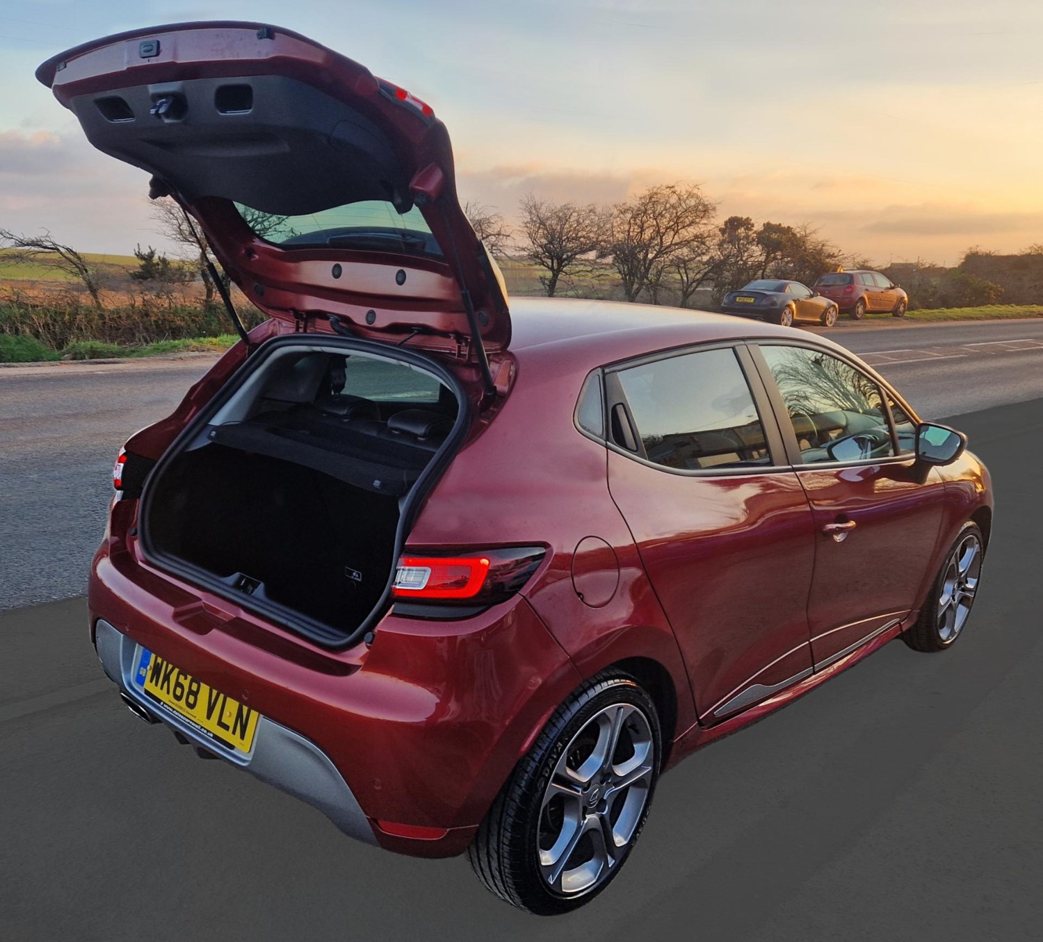 Renault Clio Listing Image