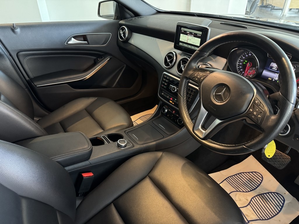 Mercedes-Benz GLA Listing Image