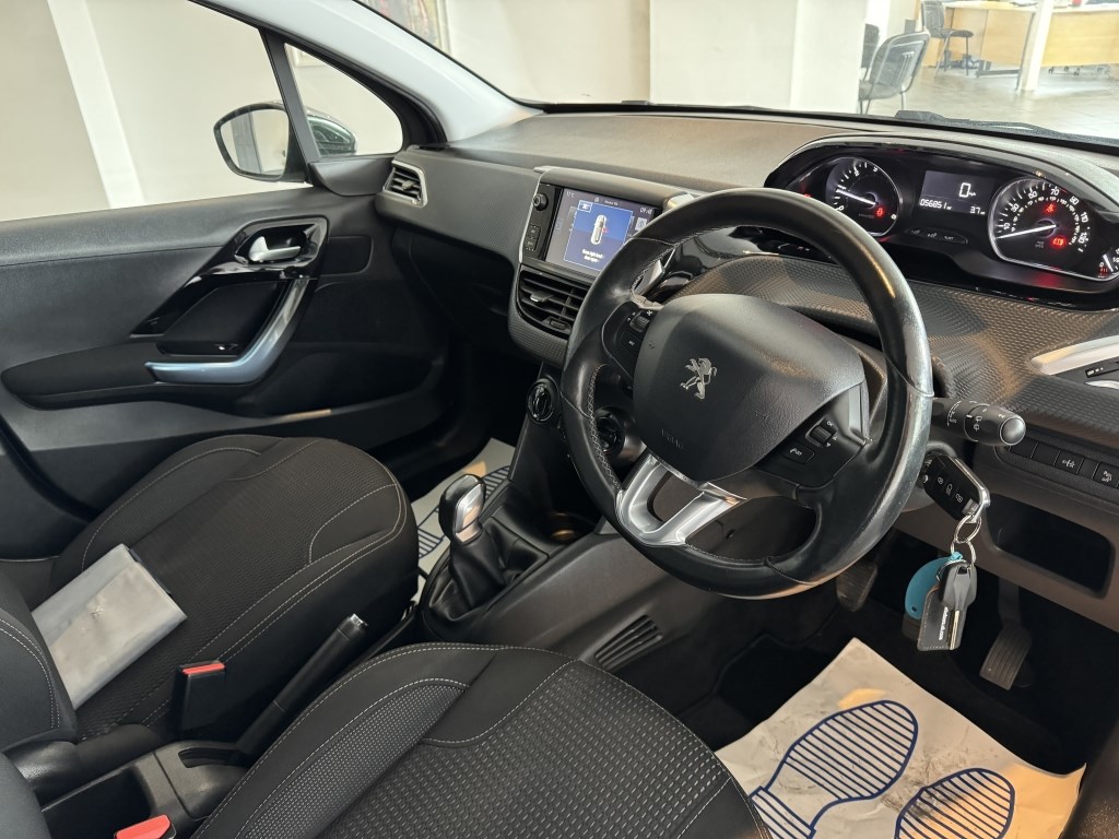 Peugeot 208 Listing Image