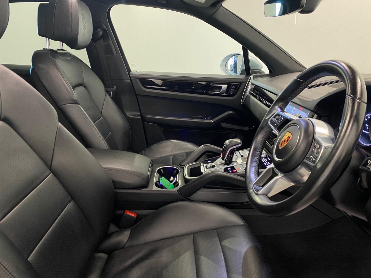 Porsche Cayenne Listing Image