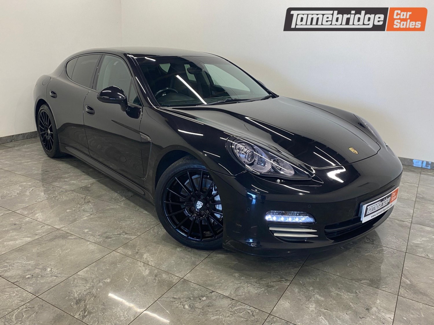 Porsche Panamera Listing Image