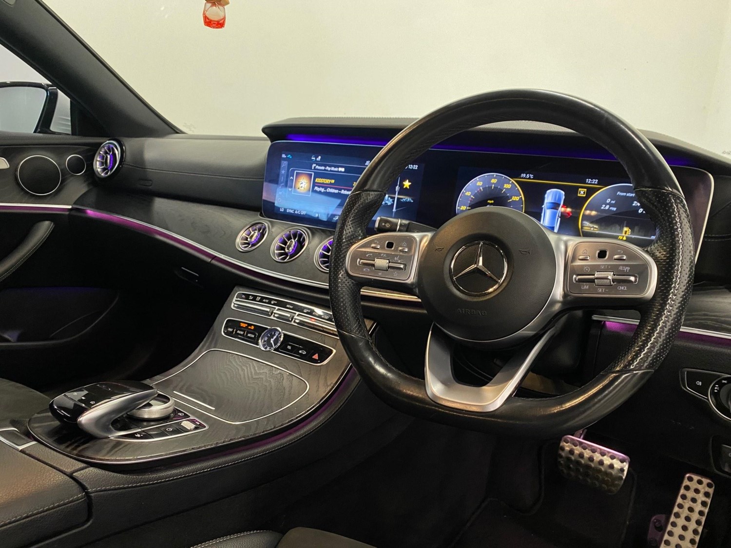 Mercedes-Benz E-Class Listing Image