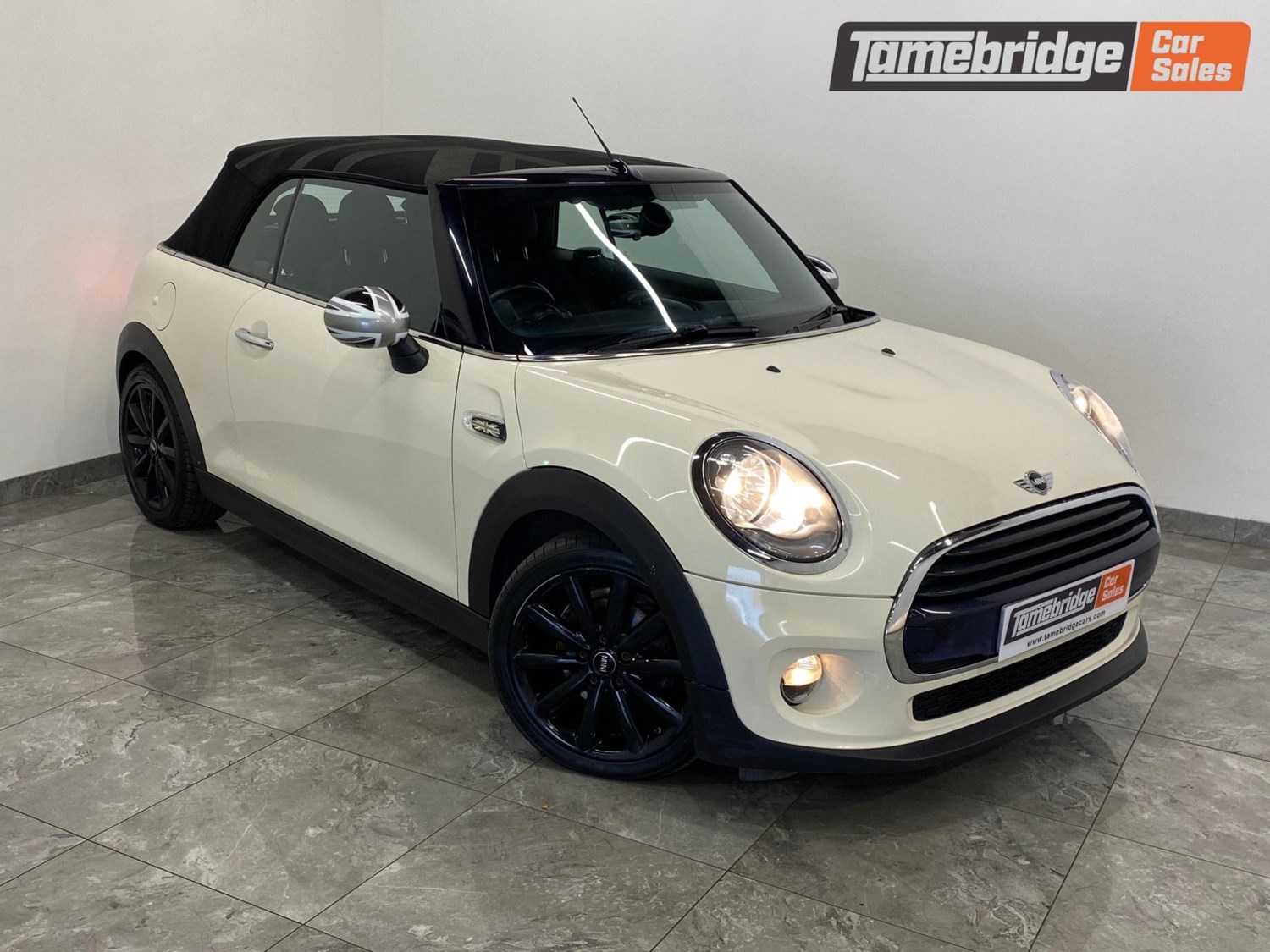 MINI Convertible Listing Image