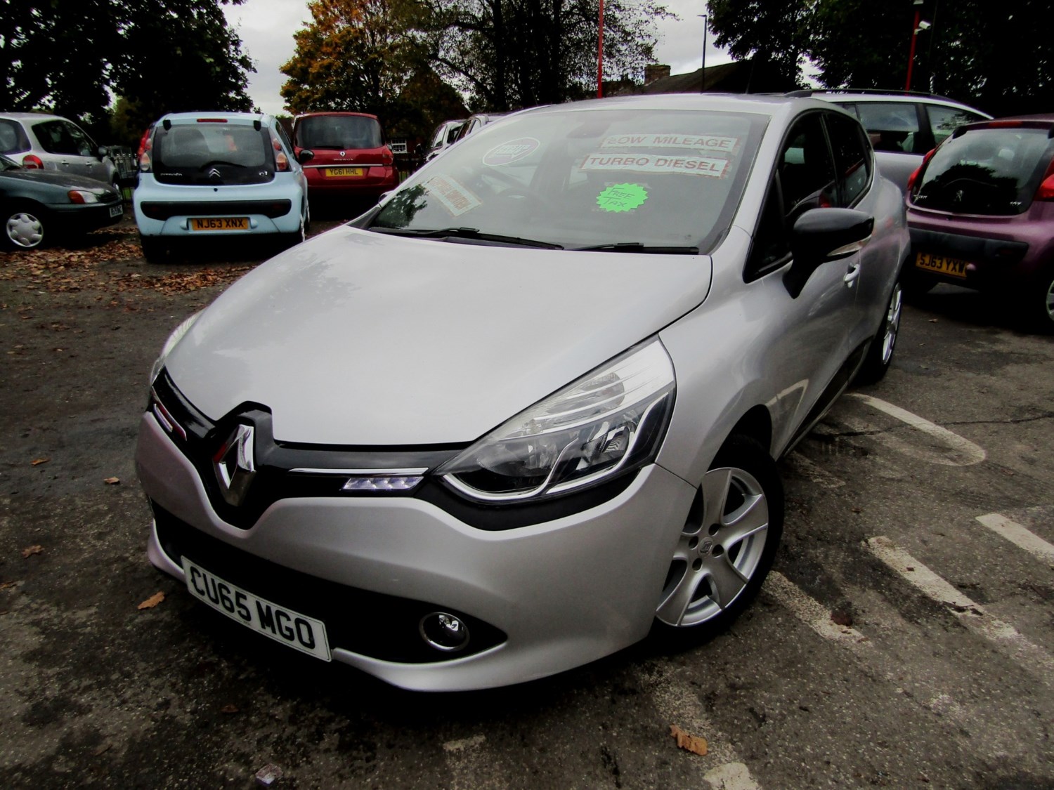 Renault Clio Listing Image