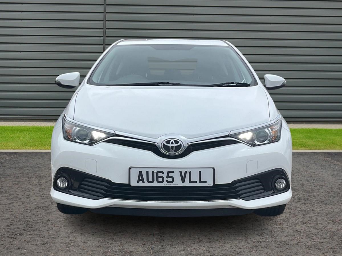 Toyota Auris Listing Image