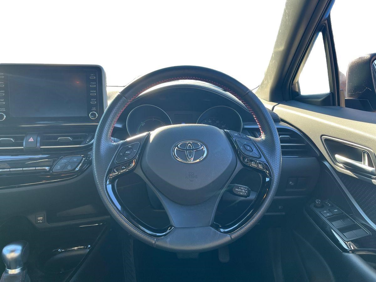 Toyota C-HR Listing Image