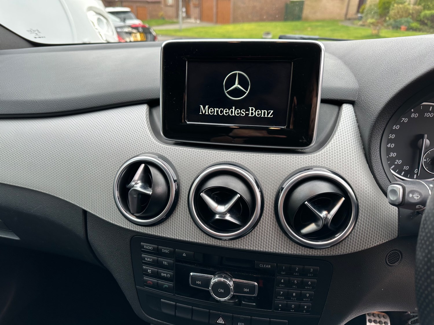 Mercedes-Benz B-Class Listing Image