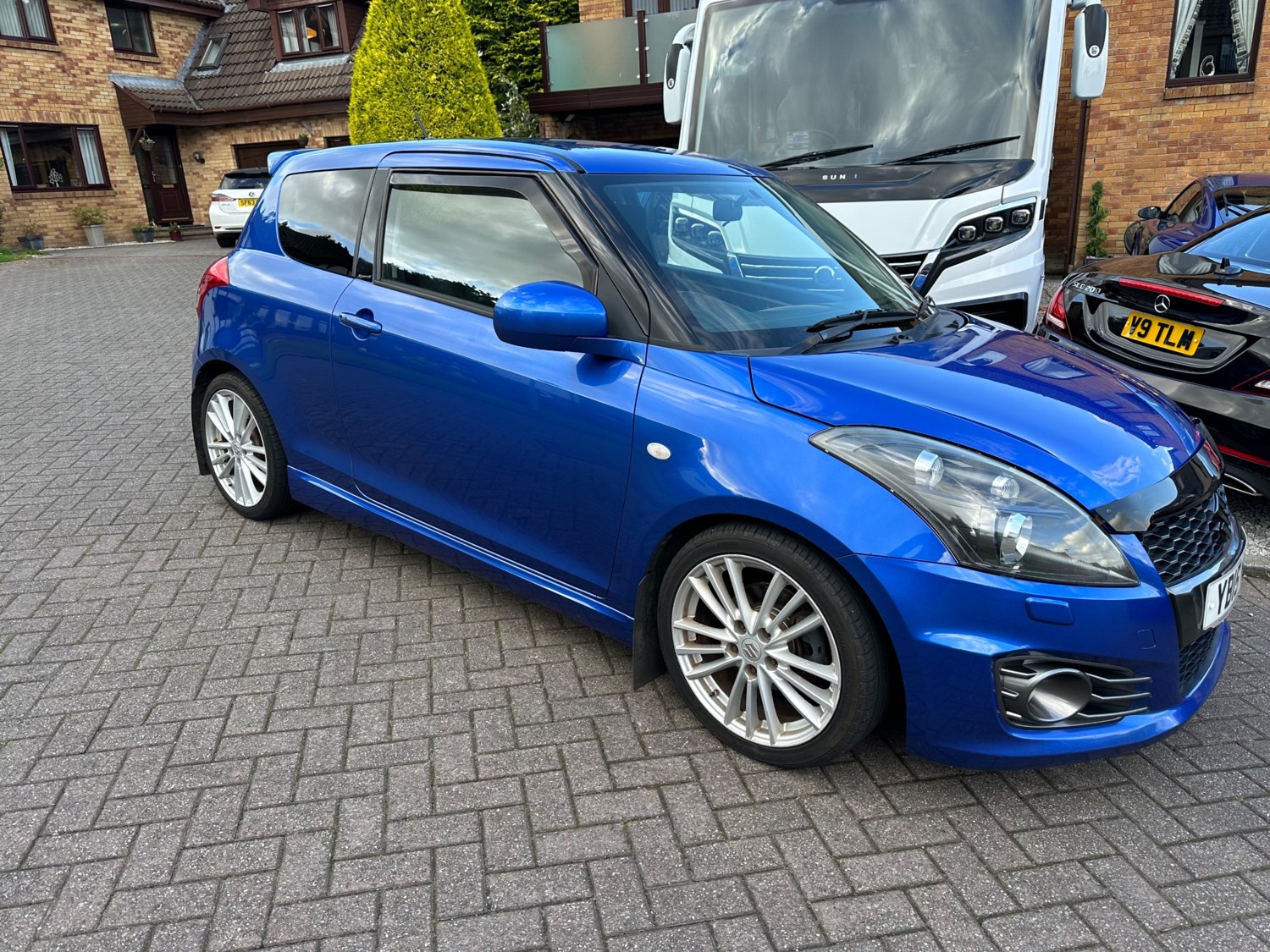 Suzuki Swift Listing Image