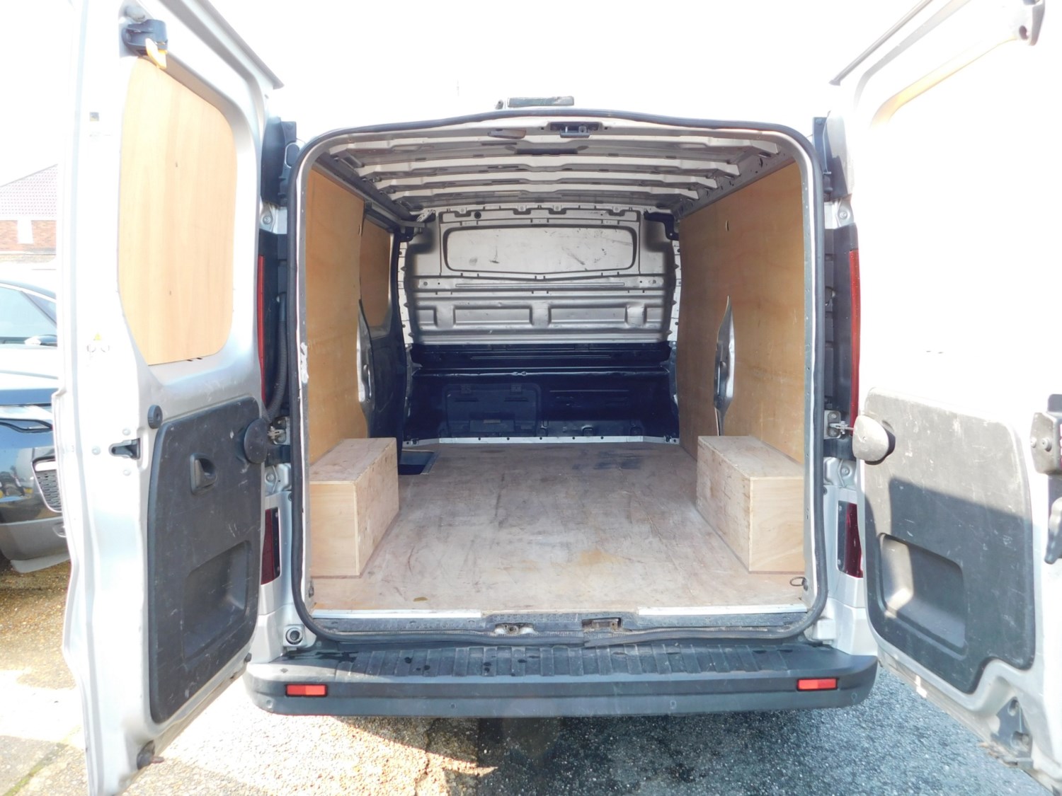 Vauxhall Vivaro Listing Image