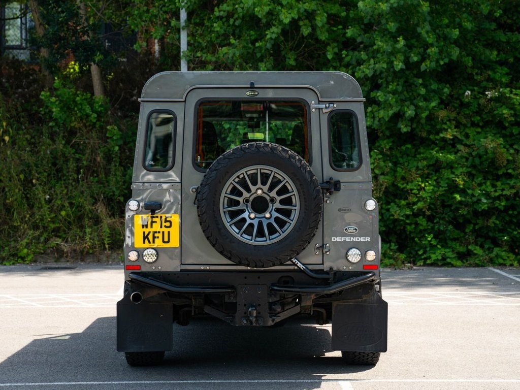 Land Rover Defender Listing Image