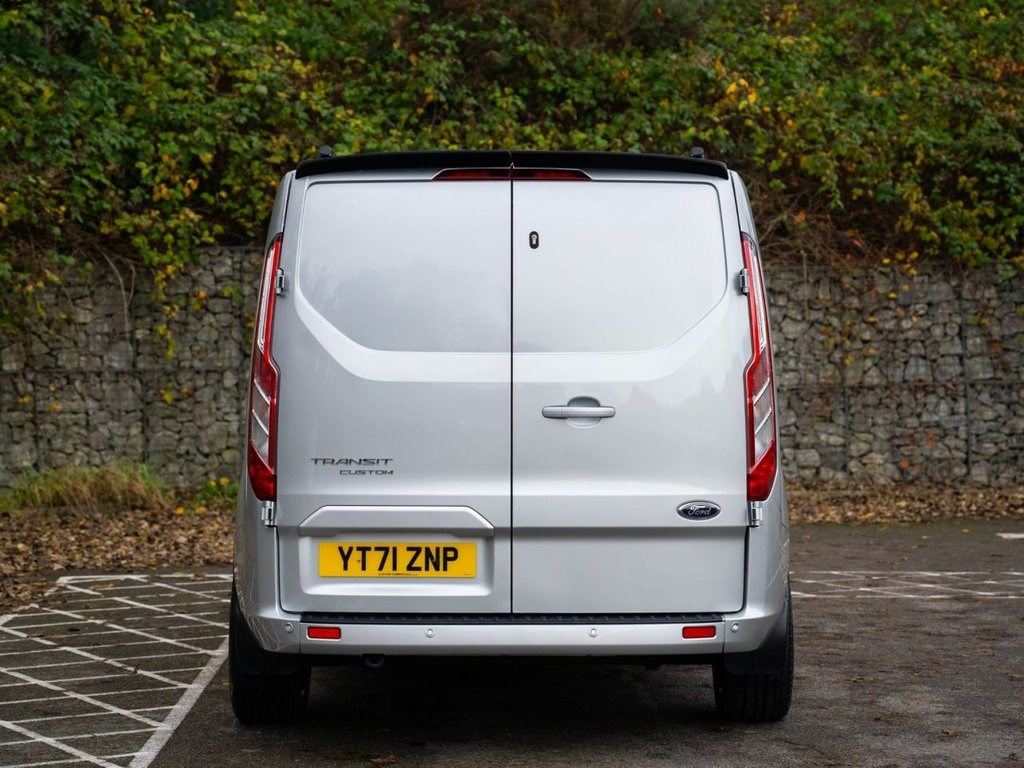 Ford Transit Custom Listing Image