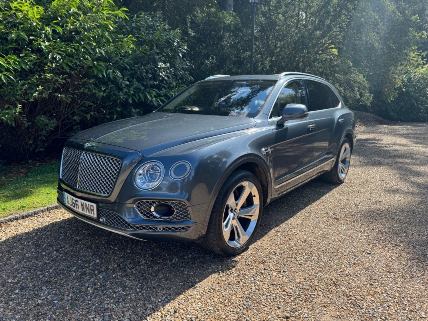 Bentley Bentayga Listing Image