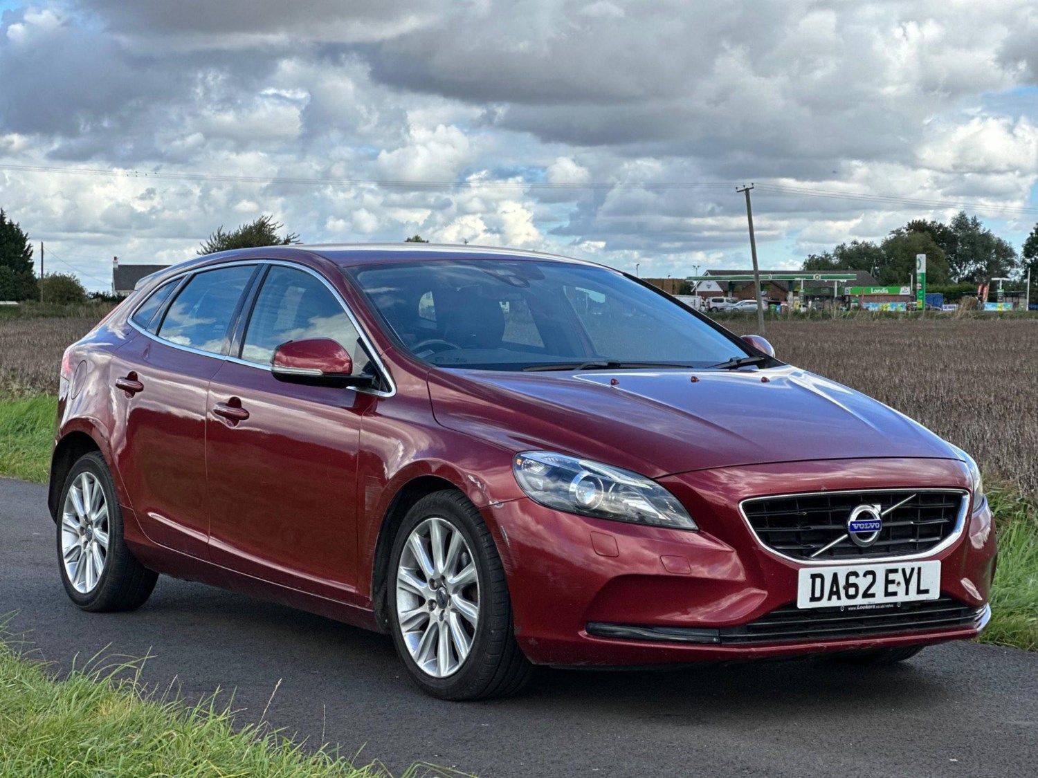 Volvo V40 Listing Image