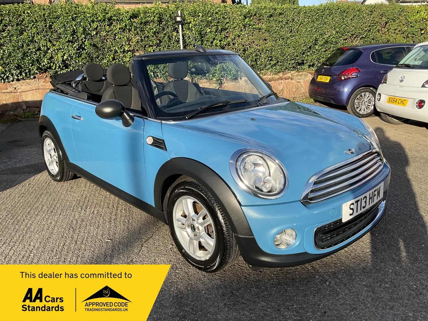 MINI Convertible Listing Image