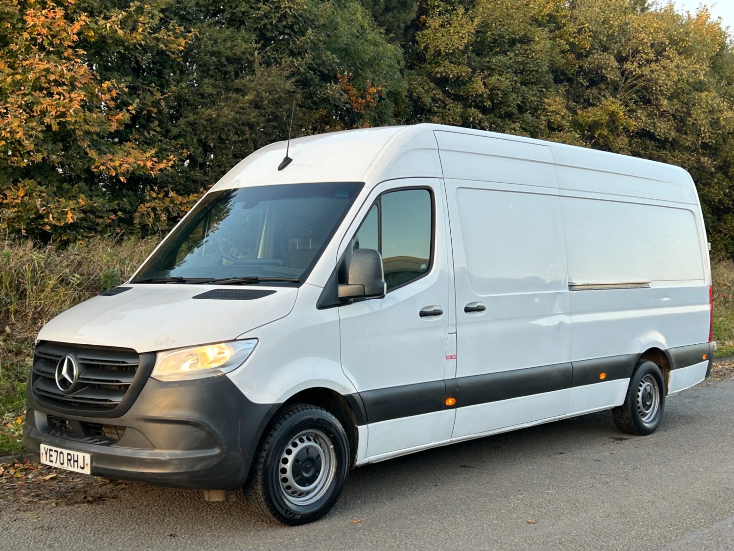 Mercedes-Benz Sprinter Listing Image