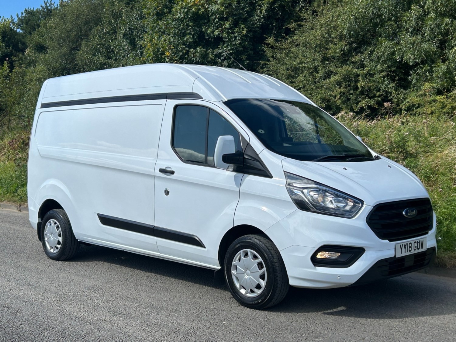 Ford Transit Custom Listing Image