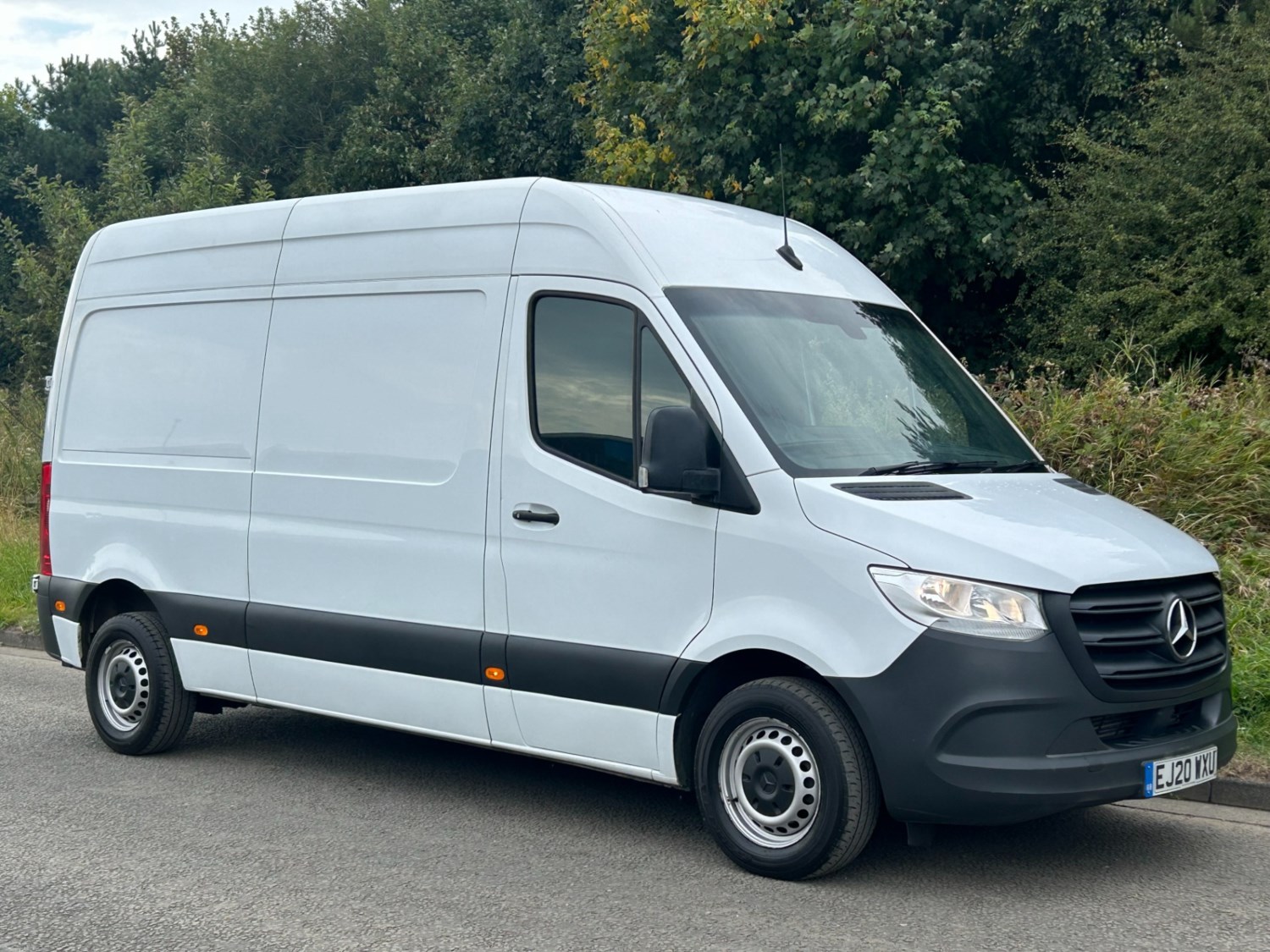 Mercedes-Benz Sprinter Listing Image