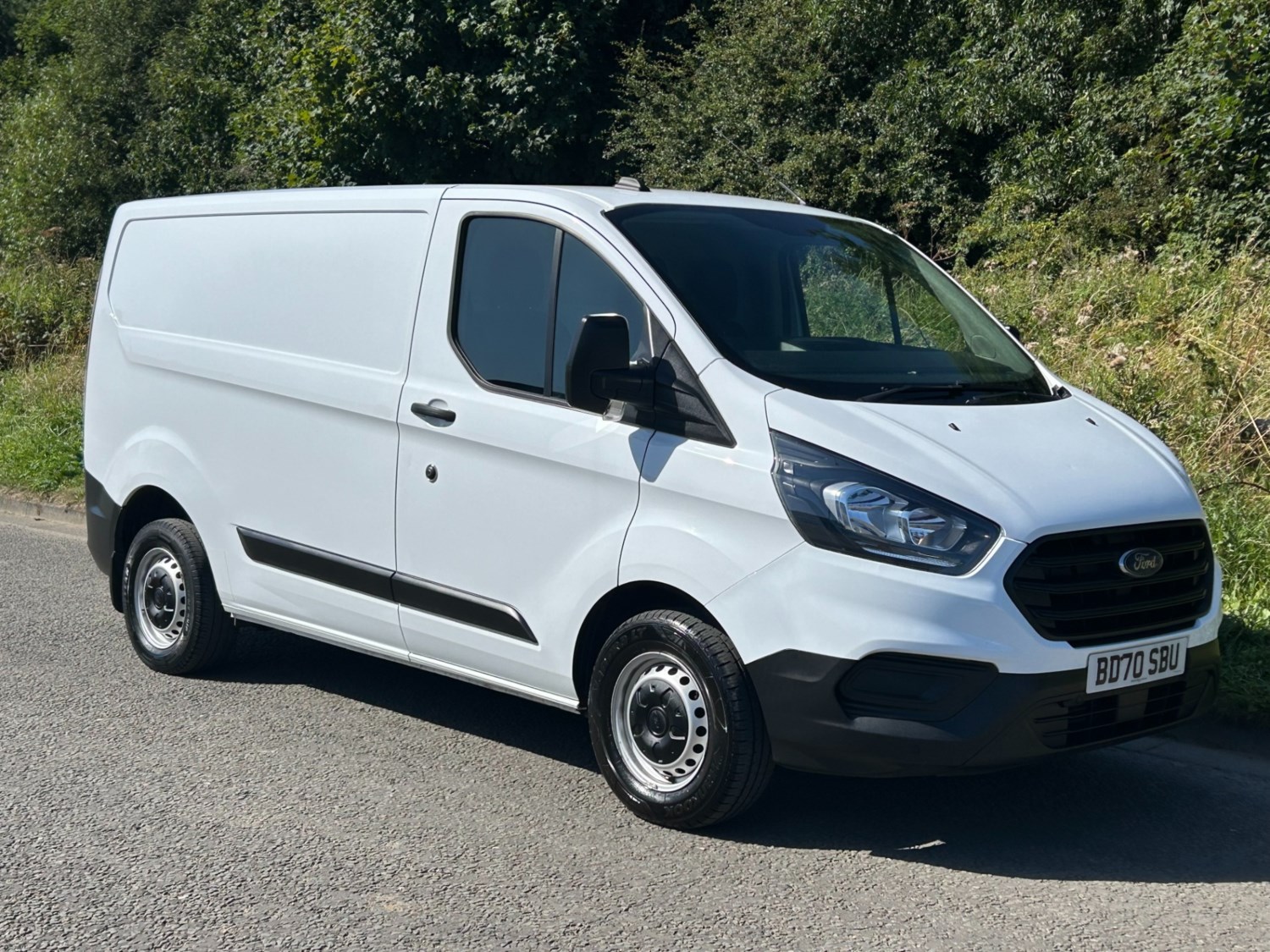 Ford Transit Custom Listing Image