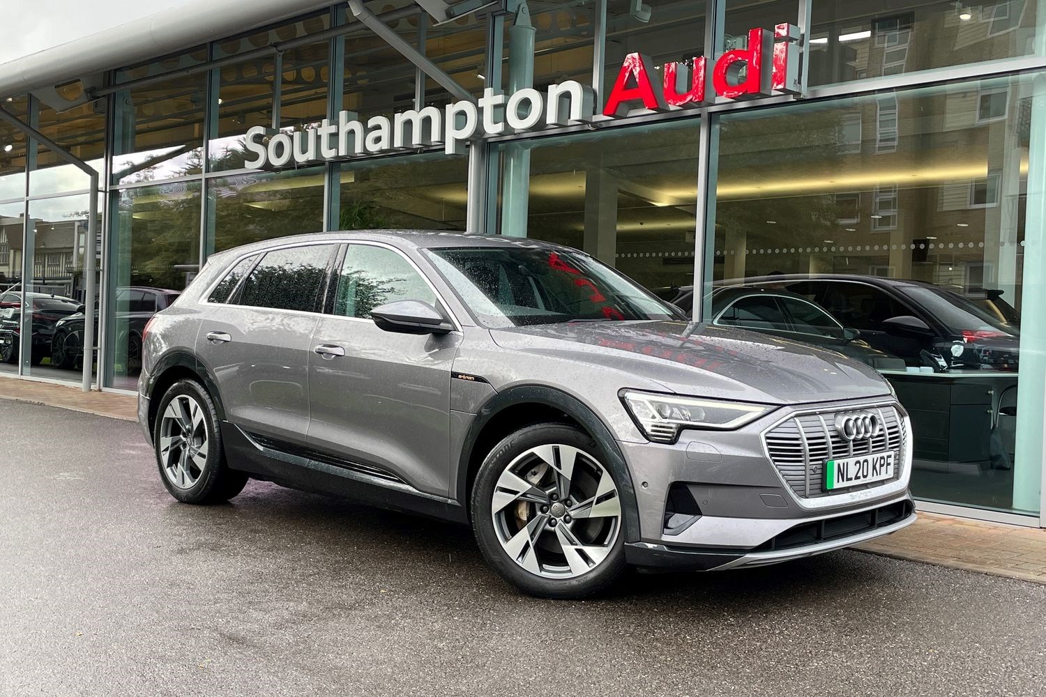 Audi e-tron Listing Image