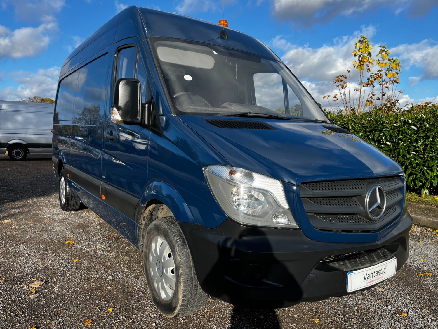 Mercedes-Benz Sprinter Listing Image