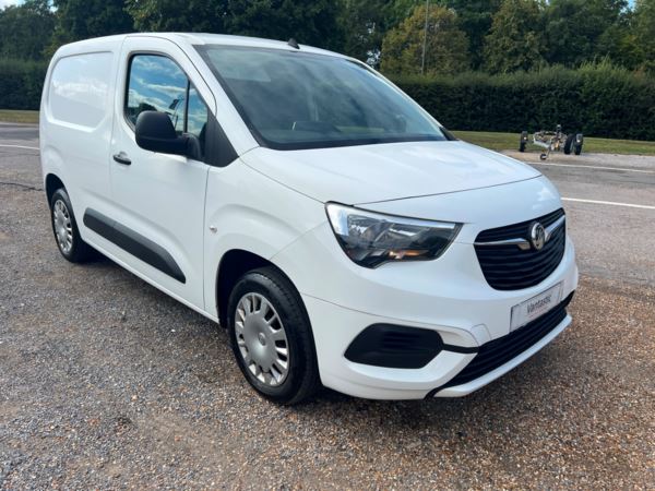 2019 (19) Vauxhall COMBO CARGO 2000 1.6 Turbo D 100ps H1 Sportive Van For Sale In Staines - Jct 13 M25, Middlesex