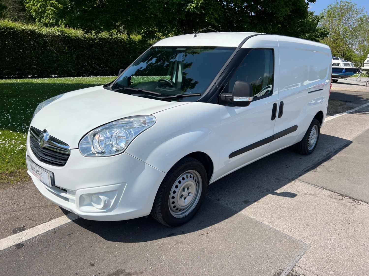 Vauxhall Combo Listing Image