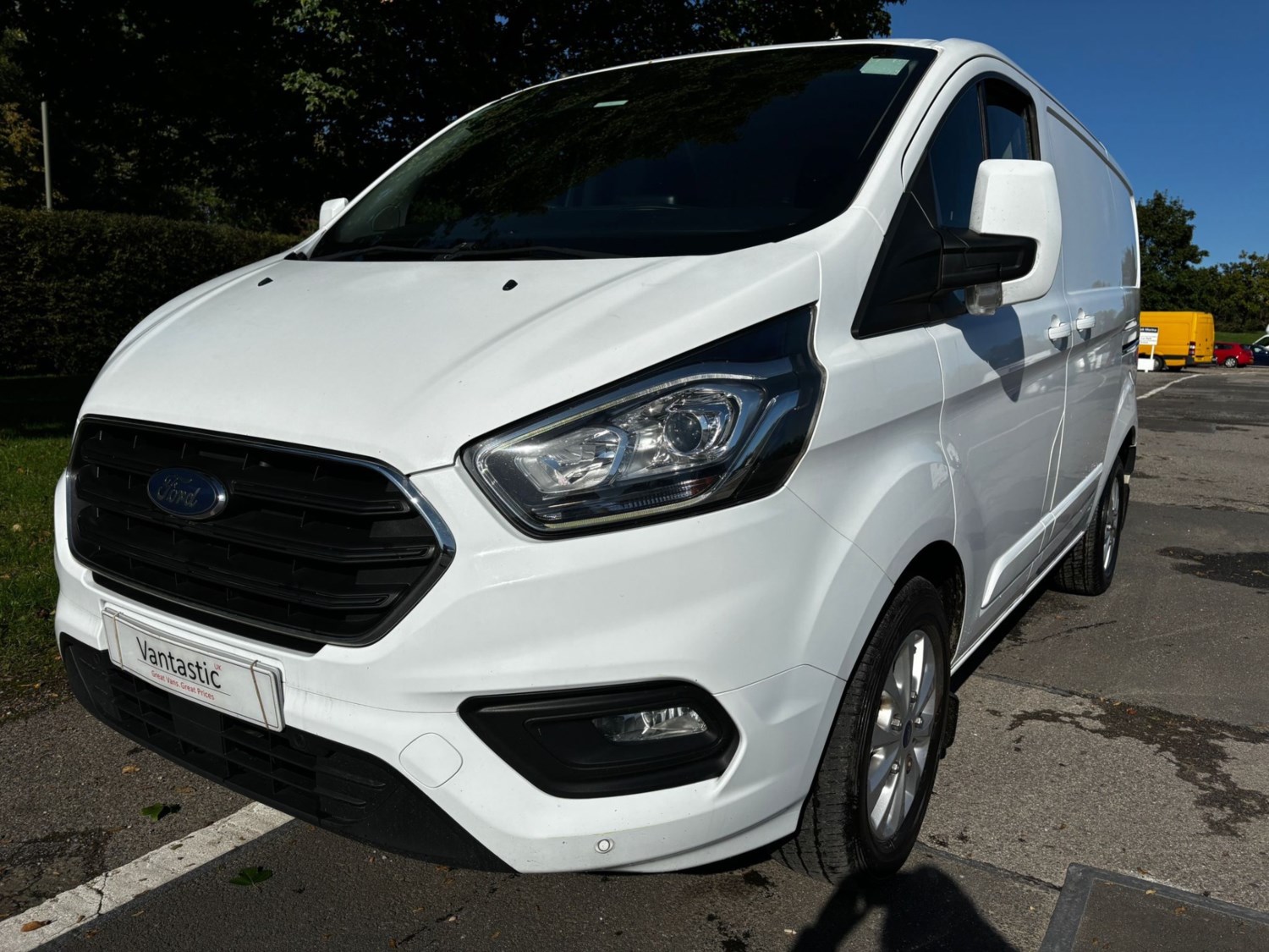 Ford Transit Custom Listing Image