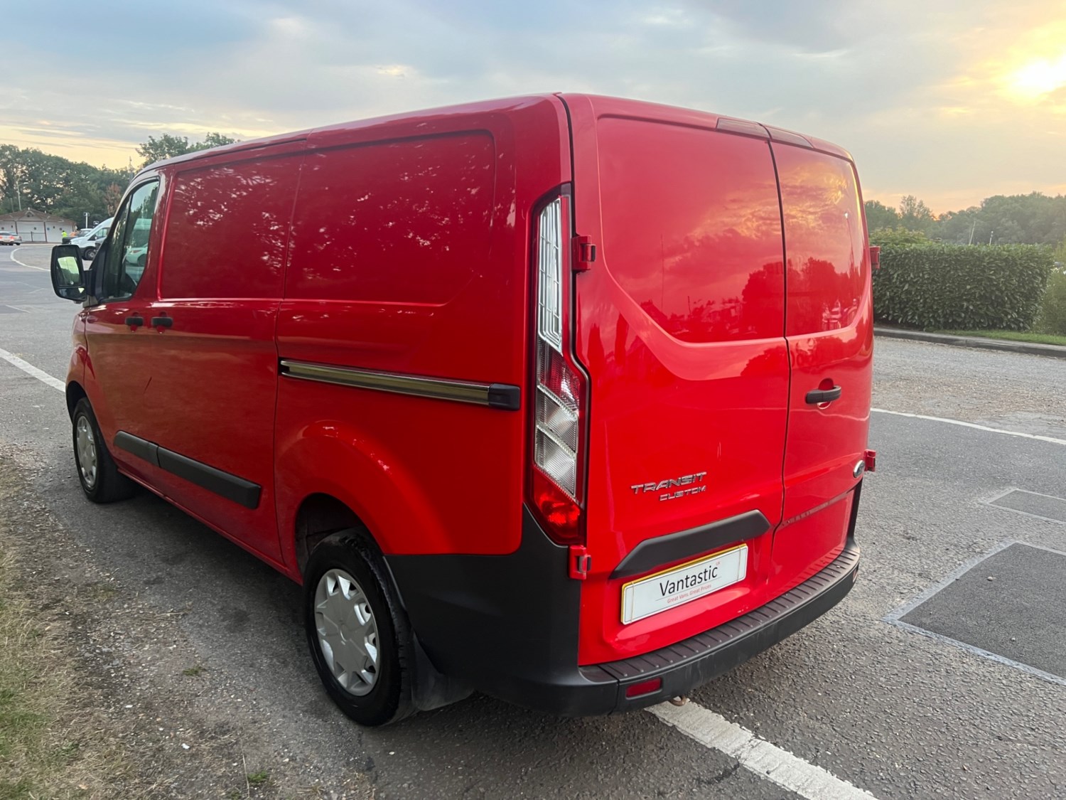 Ford Transit Custom Listing Image