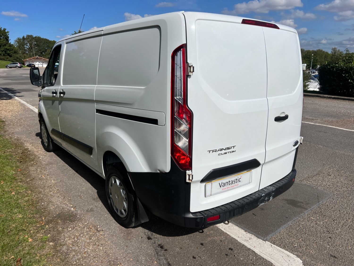 Ford Transit Custom Listing Image