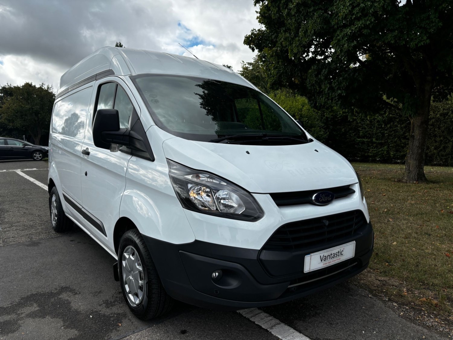 Ford Transit Custom Listing Image