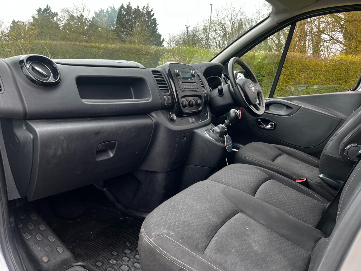 Vauxhall Vivaro Listing Image