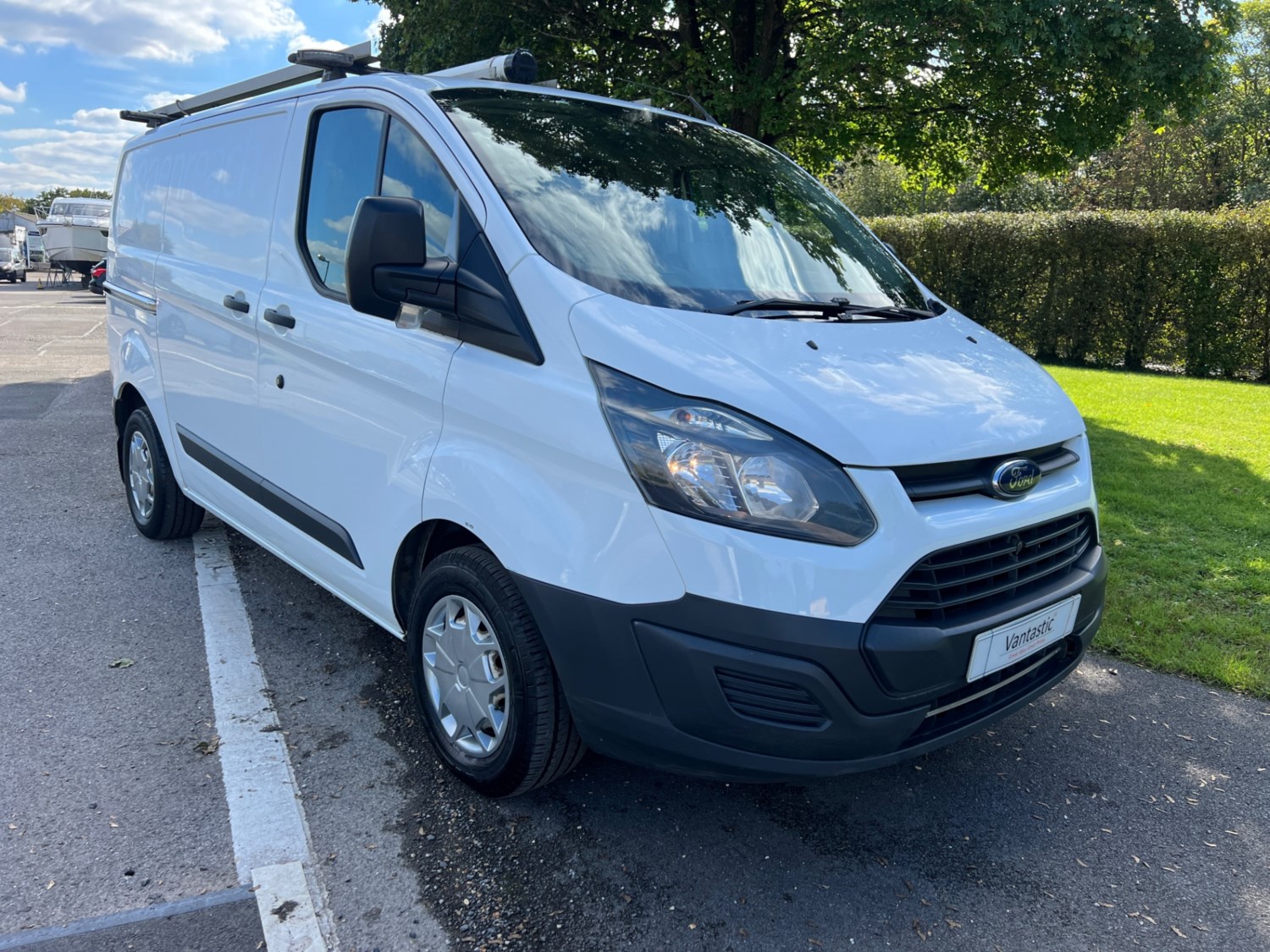 Ford Transit Custom Listing Image