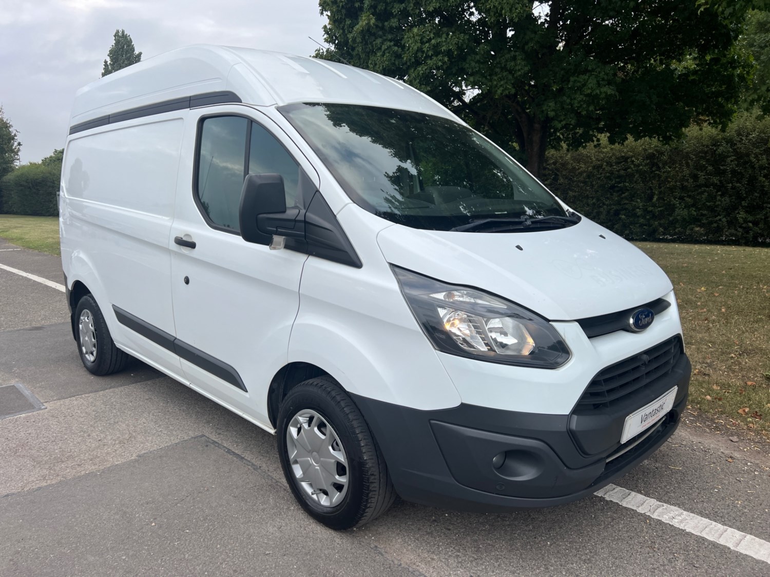 Ford Transit Custom Listing Image