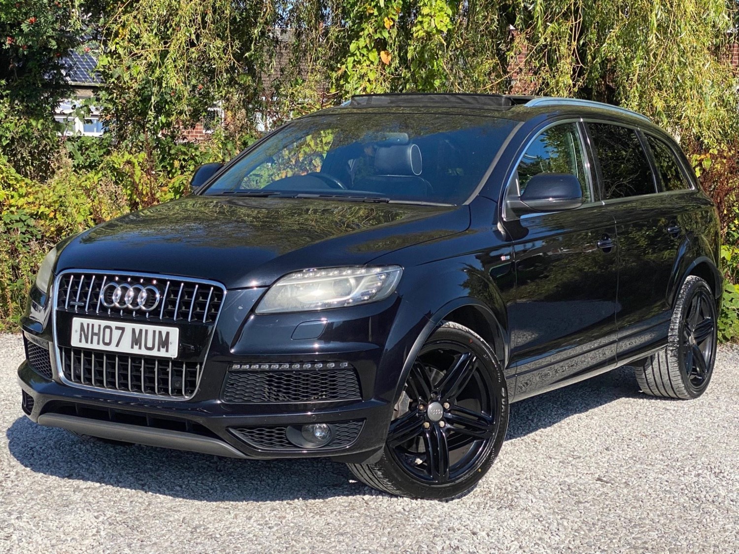 Audi Q7 Listing Image