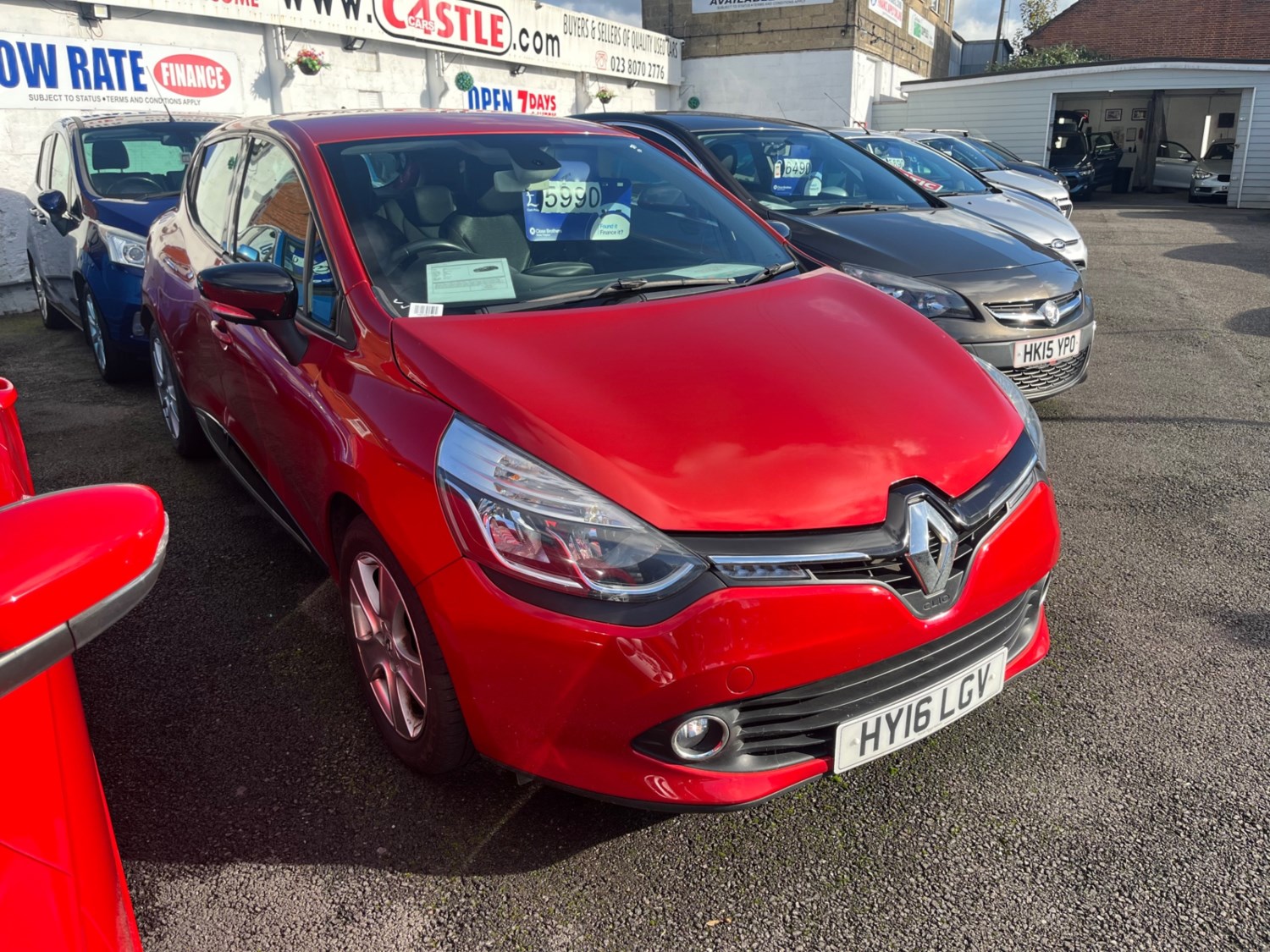 Renault Clio Listing Image