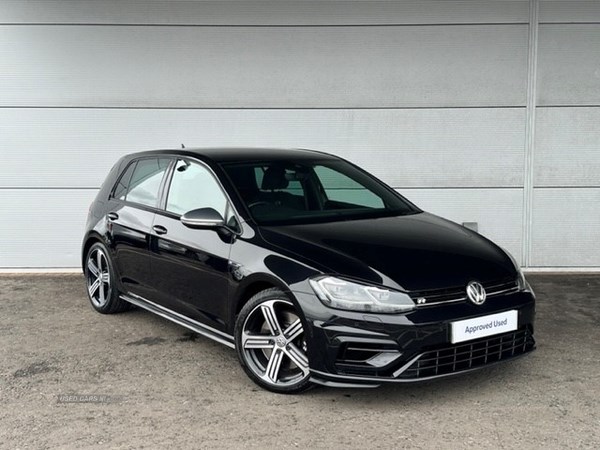 Volkswagen Golf Listing Image