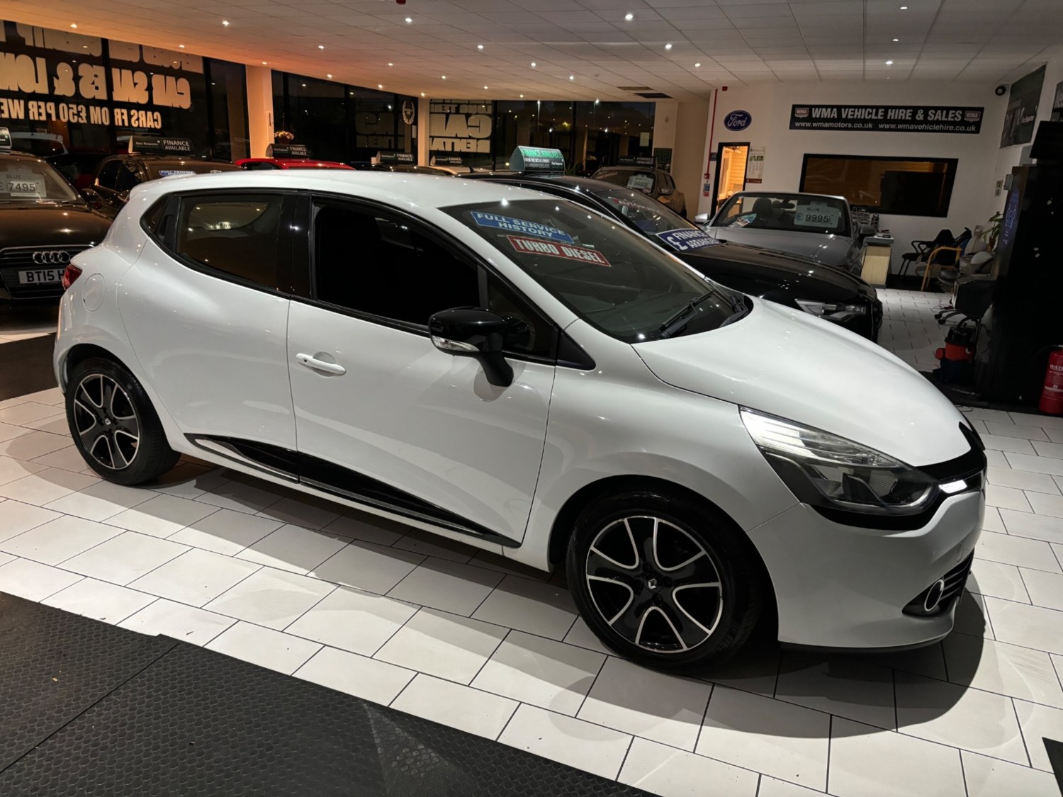 Renault Clio Listing Image