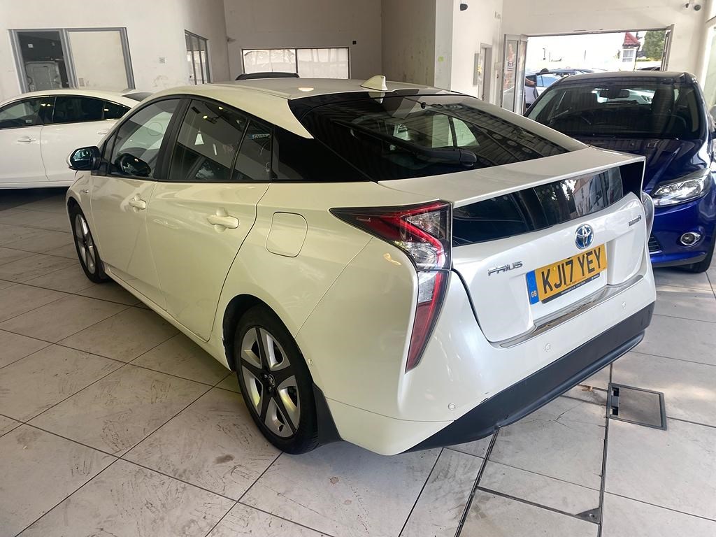 Toyota Prius Listing Image