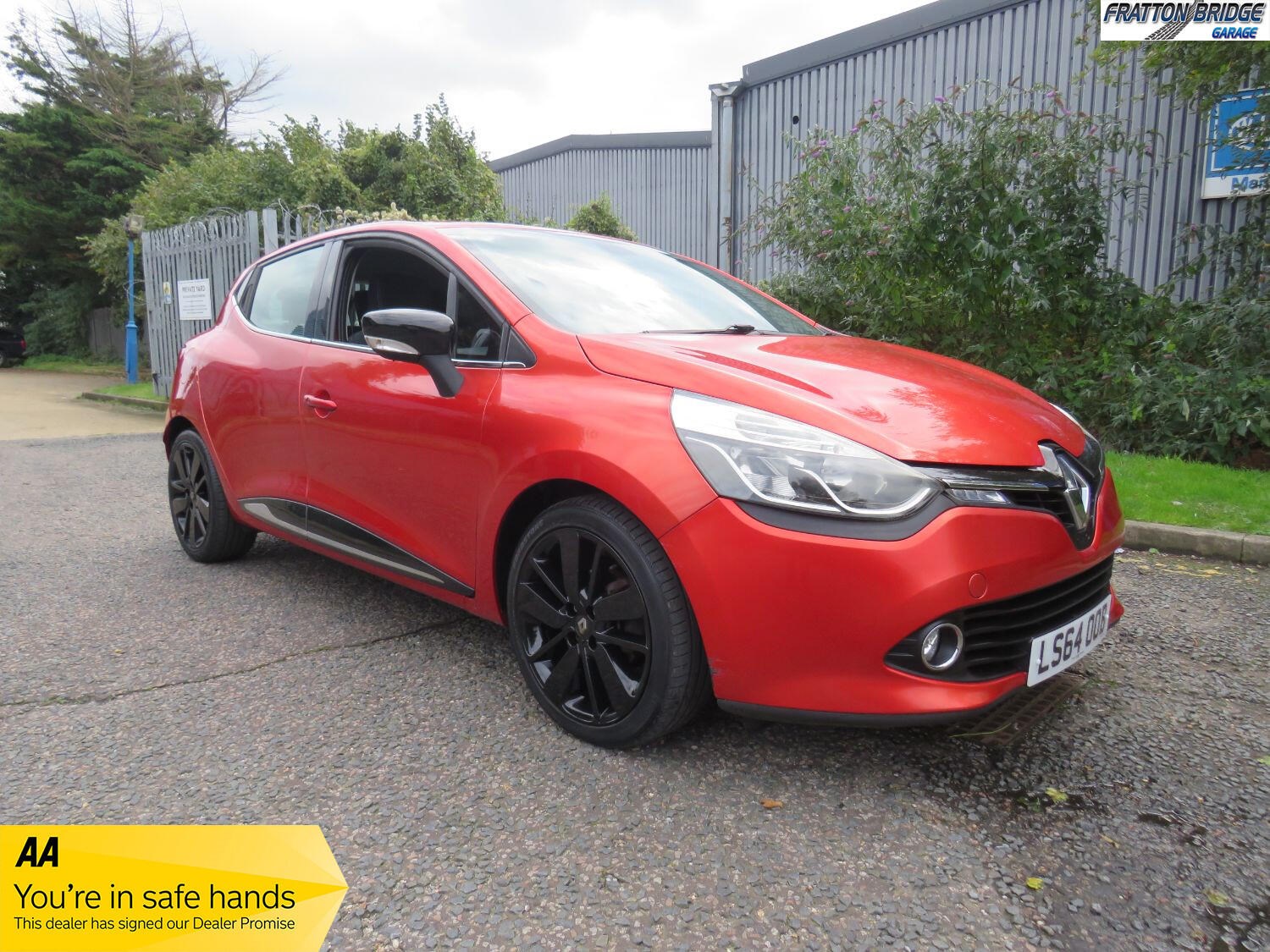 Renault Clio Listing Image