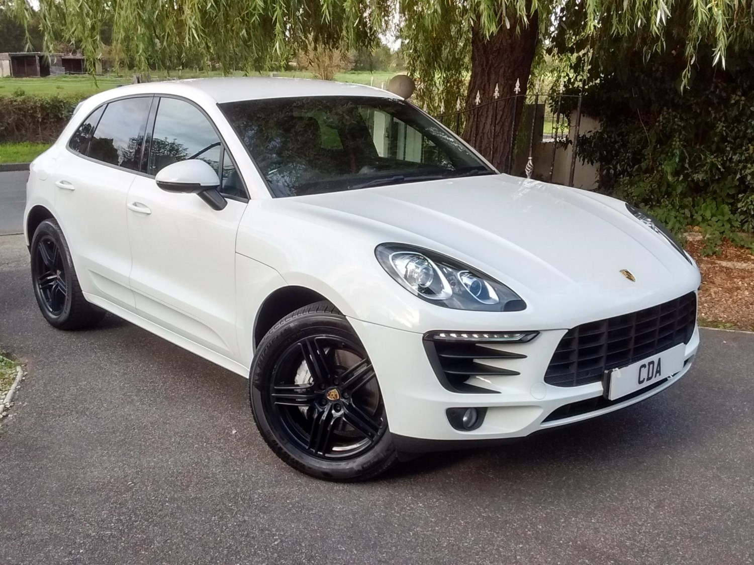 Porsche Macan Listing Image