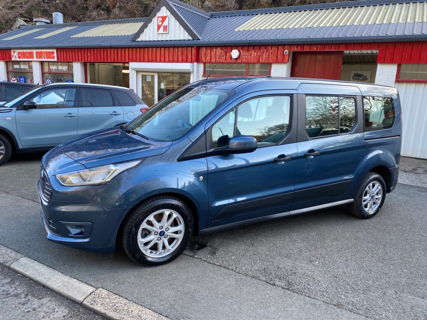 Ford Grand Tourneo Connect Listing Image