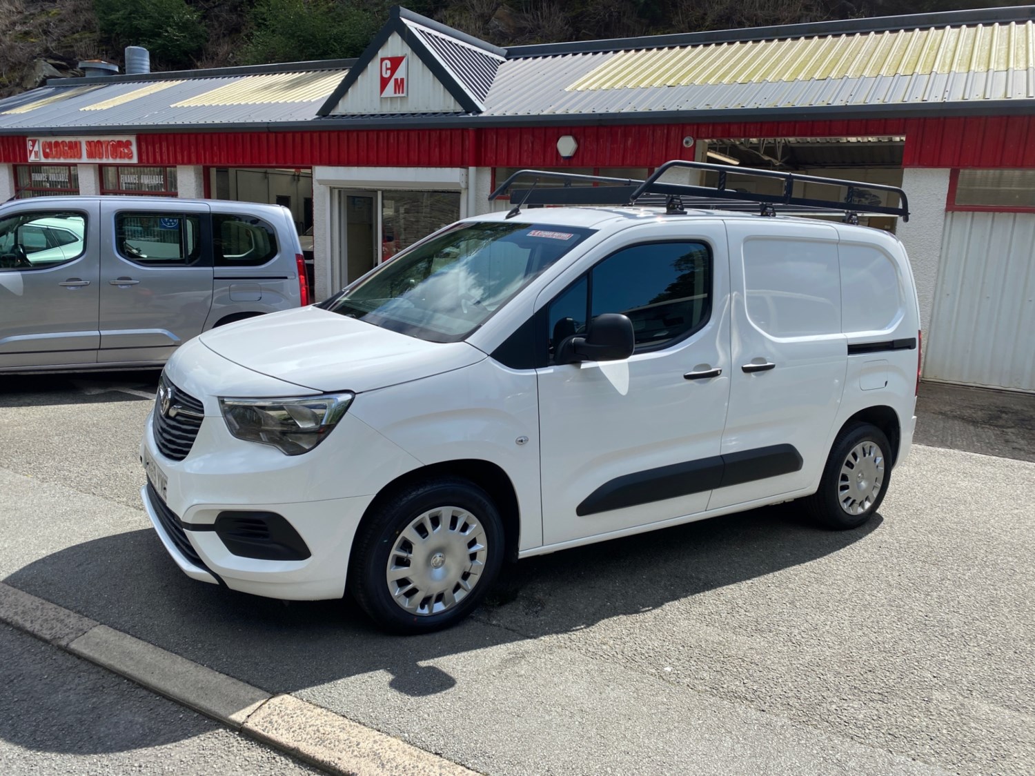 Vauxhall Combo Listing Image