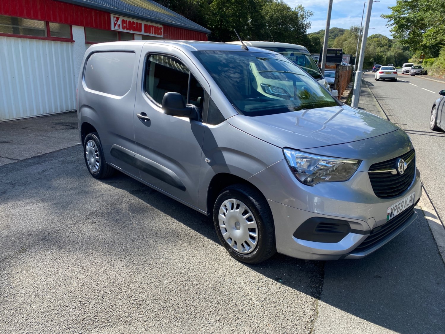 Vauxhall Combo Listing Image