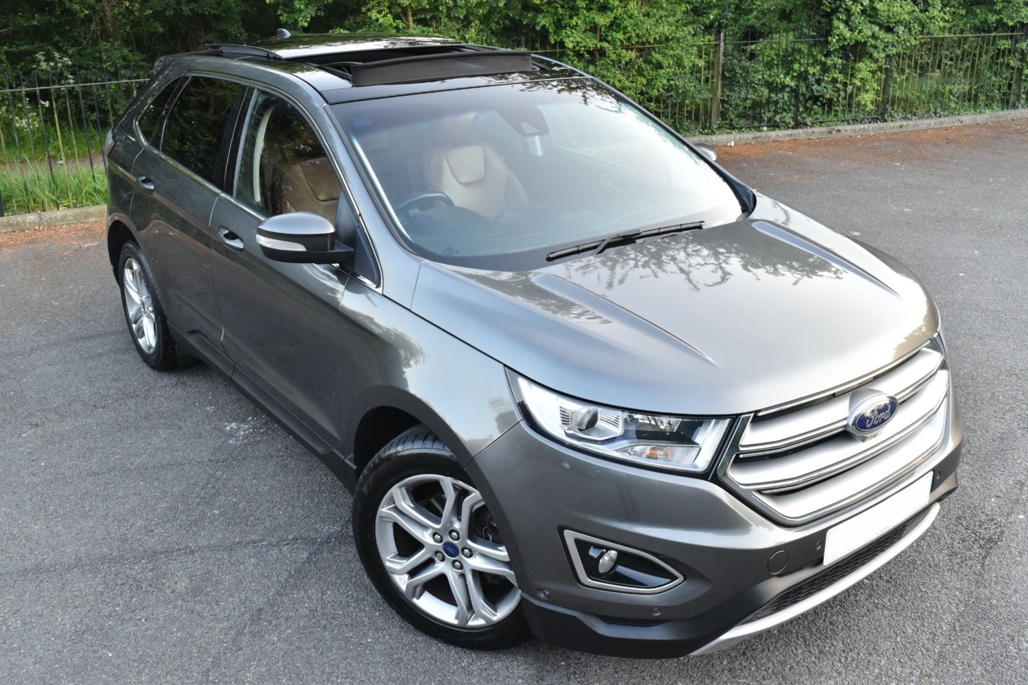 Ford Edge Listing Image